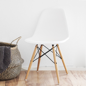 Designer witte stoel